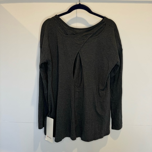 Lululemon Back Into It Long Sleeve Shirt
Heathered Black - Picture 6 of 10